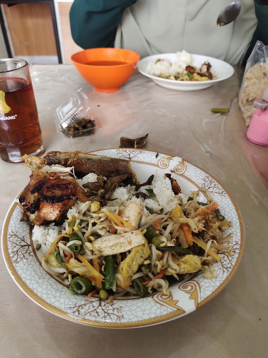 Warung Mimi Prasmanan Masakan Sunda Photos 2